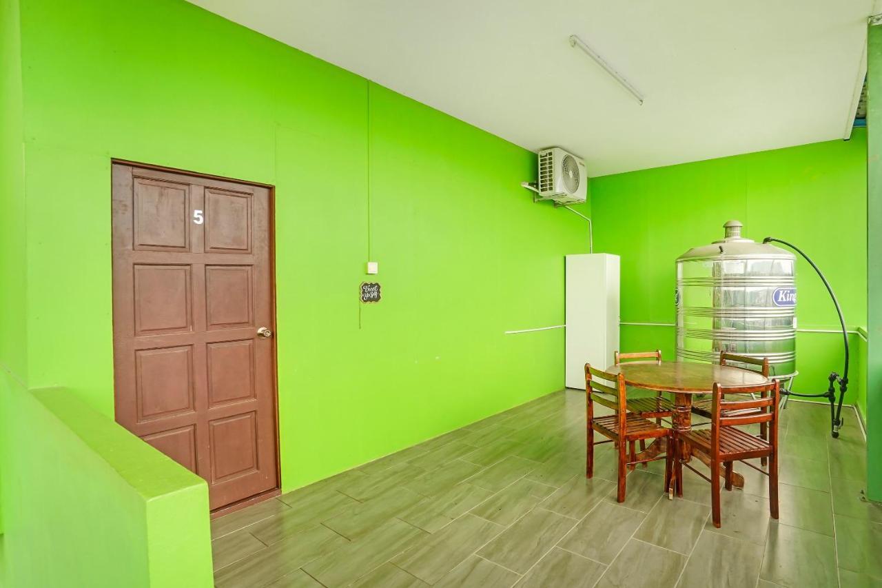 Oyo 90462 Padang Besar Green Inn Экстерьер фото